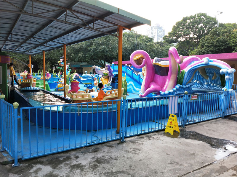 海上漂流游樂(lè)設(shè)備