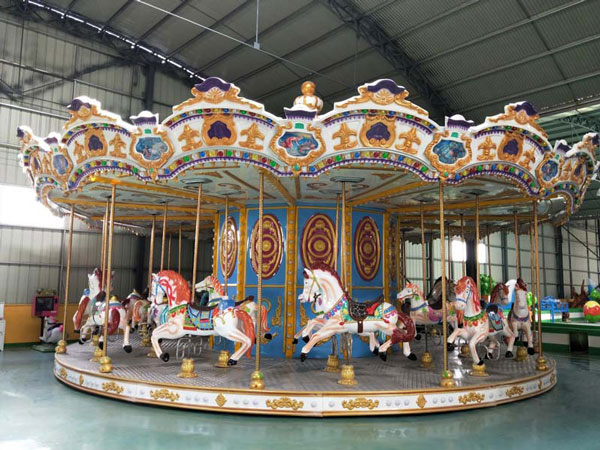 <b>24座豪華轉馬</b>