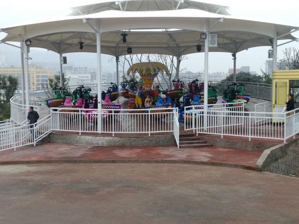 新款游樂(lè)設(shè)備魔幻陀螺